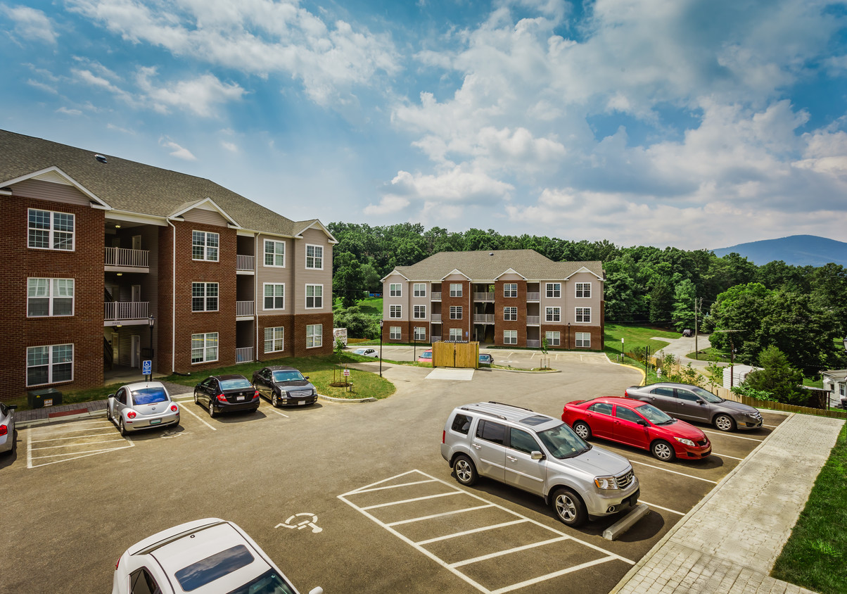 Apartments In Roanoke County