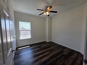 Building Photo - 6210 Lacey Oak Dr