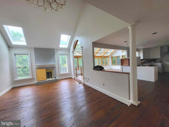 Building Photo - 8424 Holly Leaf Dr