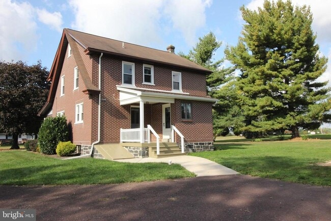 Building Photo - 479 Allentown Rd