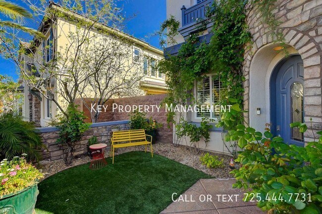 Building Photo - Luxurious 5 Bedroom home in prestigious Ma...