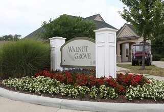 Building Photo - 751 Chestnut Grove Dr
