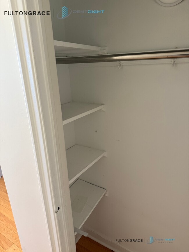 Foto del edificio - 534 W Stratford Pl