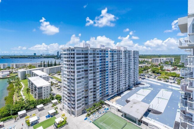 Foto del edificio - 18081 Biscayne Blvd