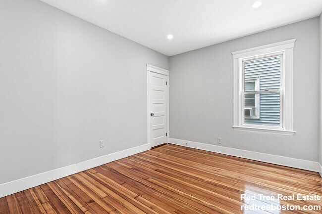 Building Photo - 79 Pleasant St