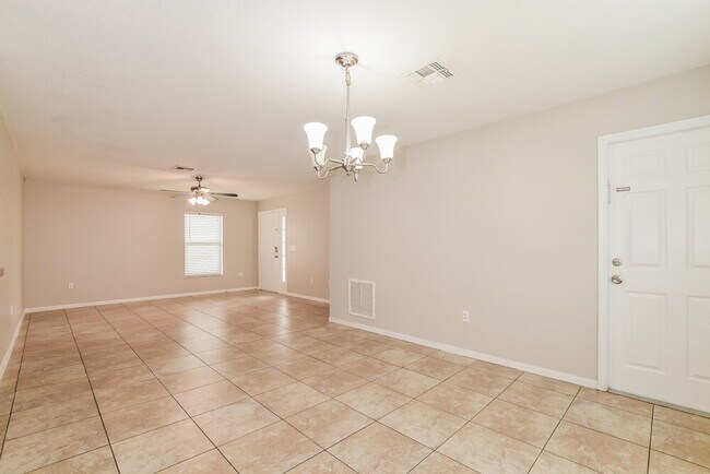 Foto del edificio - 2407 Knightsbridge Blvd