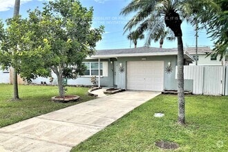 Building Photo - 11124 64th Terrace N