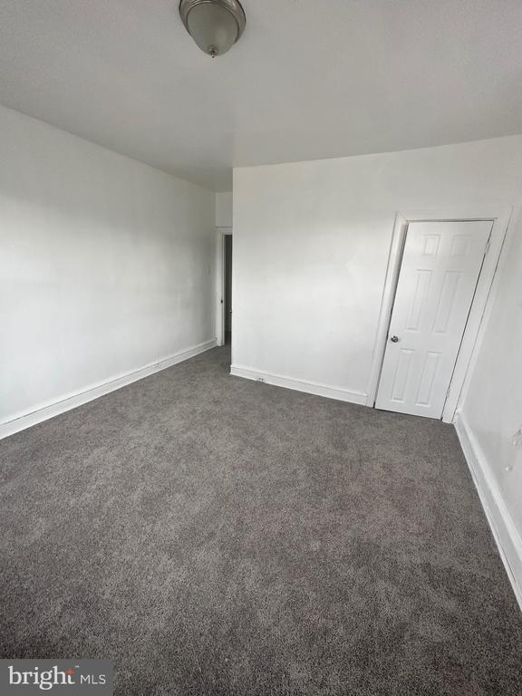 Foto del edificio - 1734 67th Ave