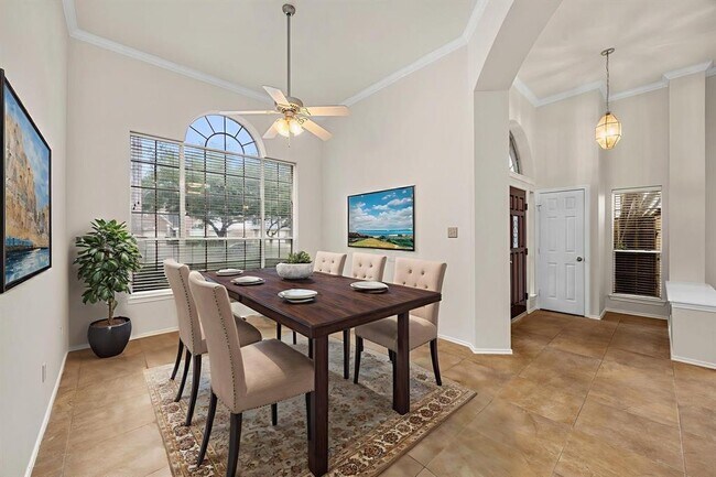 Foto del edificio - 4702 Forest Home Dr