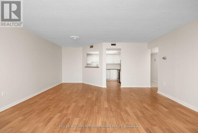 Building Photo - 255 The Donway W