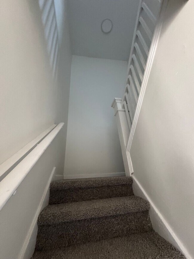 Foto del edificio - 3 Bedroom. Fully remodeled,  Close to I-77 and downtown Statesville.