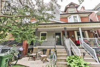 Building Photo - 498 Crawford St