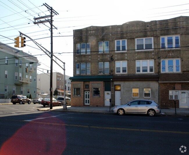 1106 Avenue C, Bayonne, NJ 07002 Apartments Bayonne, NJ