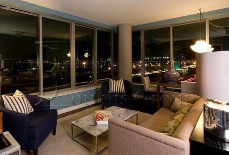Foto del edificio - 100 Washington St