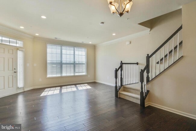 Building Photo - 43164 Wealdstone Terrace