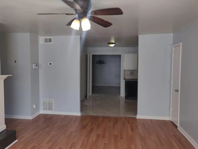 Foto del edificio - Immediate move -in.   Housing vouchers accepted.