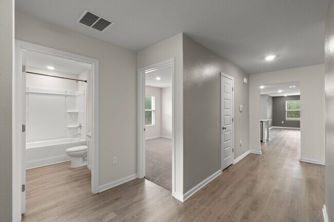 Foto del edificio - 6406 Arcadia Bluffs Ave