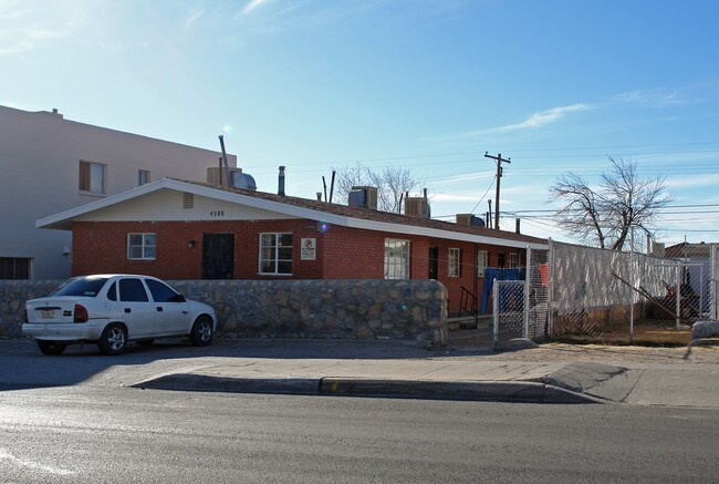 Building Photo - 3610-3612 Hayes Ave