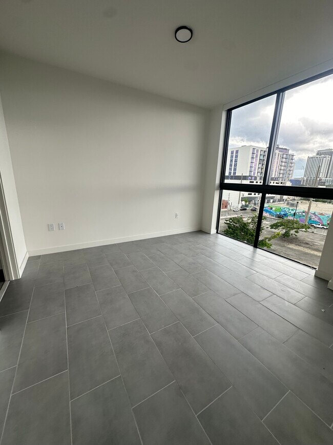 Foto del edificio - 2000 N Miami Ave