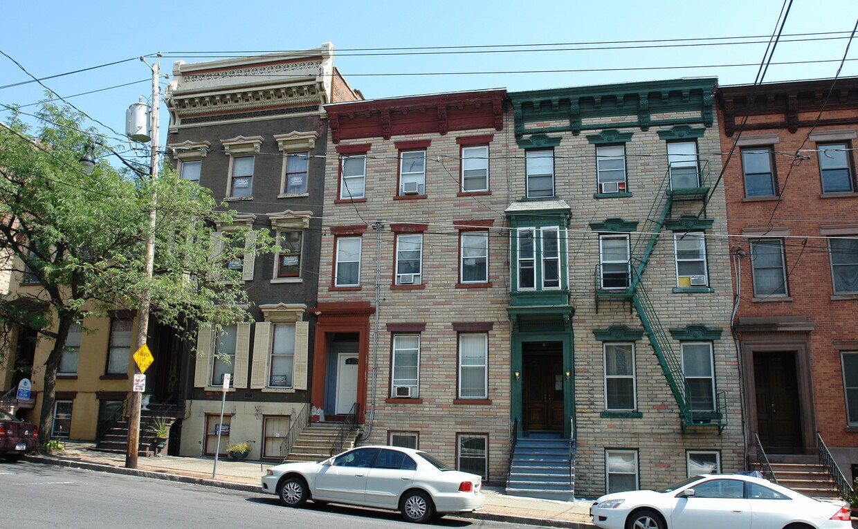 Foto del edificio - 23 Ten Broeck St