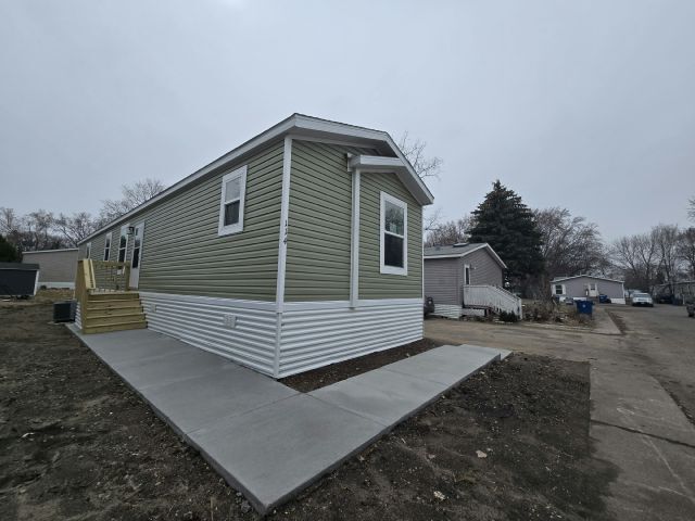 Building Photo - 114 112th Square NE