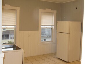 Building Photo - 2 Sturgis St