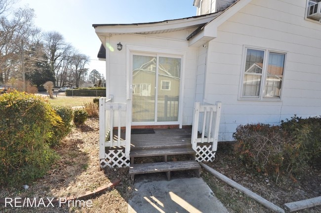 Building Photo - 736 LESNER Ave