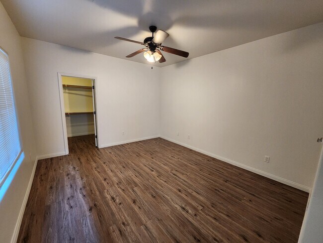 Building Photo - 307 Villa Elegante Dr
