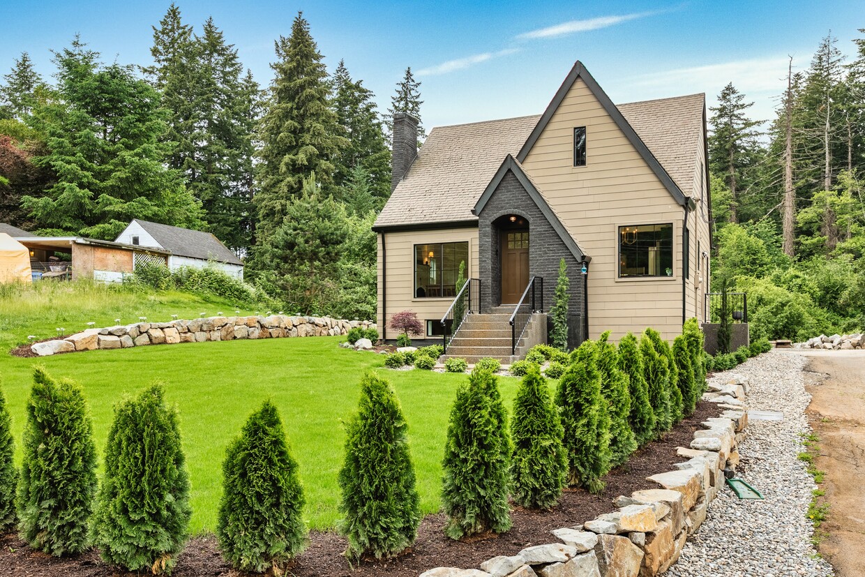 ¡Ofrecemos alquileres a corto plazo! - 2525 NE Everett St