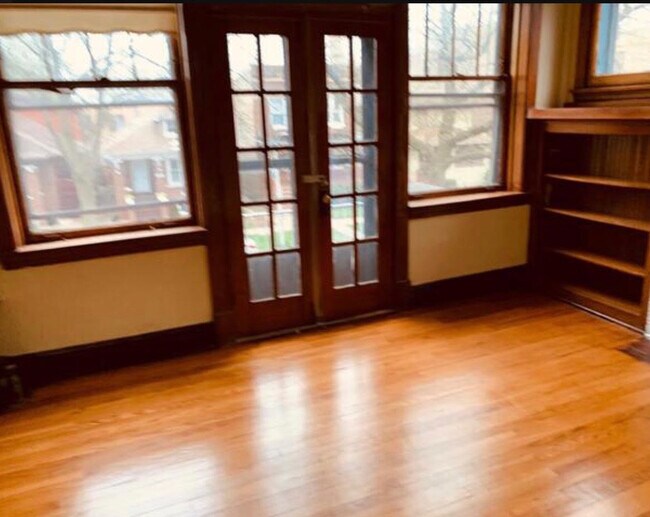 Foto del edificio - 7532 N Winchester Ave