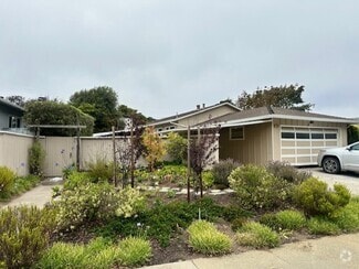 Building Photo - 2650 Fleetwood Dr