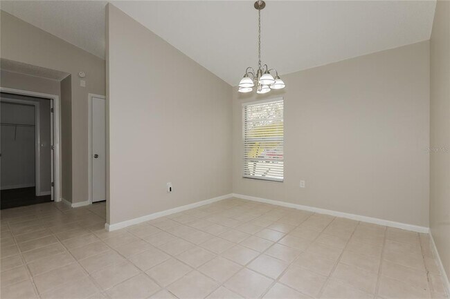 Foto del edificio - 5525 Southgrove Ct