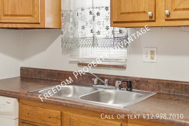 Foto del edificio - 2238 Lutz St