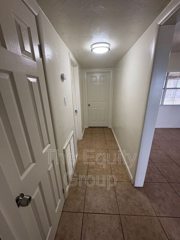 Foto del edificio - 14851 Rd 72