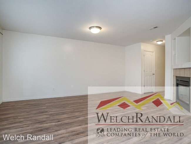 Building Photo - 3 br, 2.5 bath House - 880 E Quinn Court