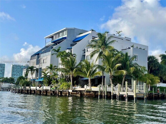 Foto del edificio - 456 Poinciana Island Dr