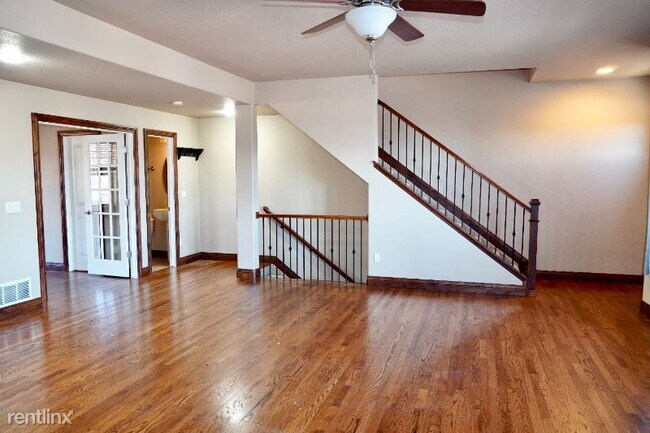 Foto del edificio - 5860 Canyon Reserve Heights