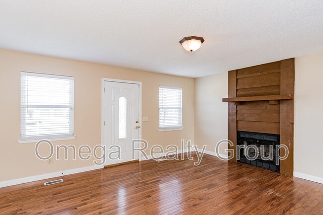 Building Photo - 1031 Oak Blvd