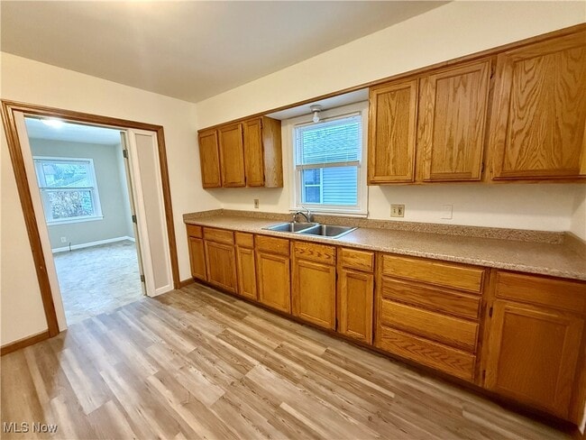 Foto del edificio - 1253 Sevilla Ave