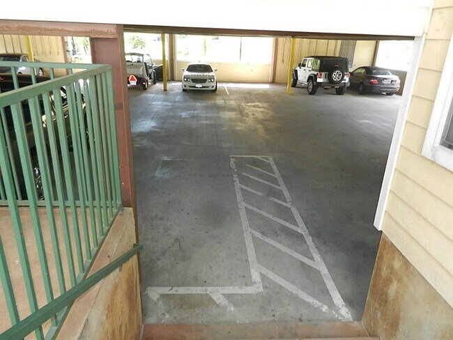 Foto del edificio - 811 Bradford Ave