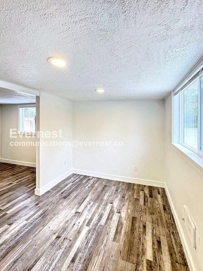 Foto del edificio - 43406 SE N Bend Way