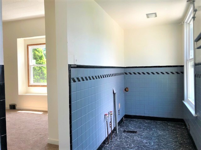 Building Photo - 444 Herkimer St
