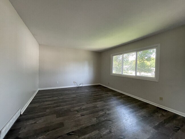 Foto del edificio - 7508 Elm Dr