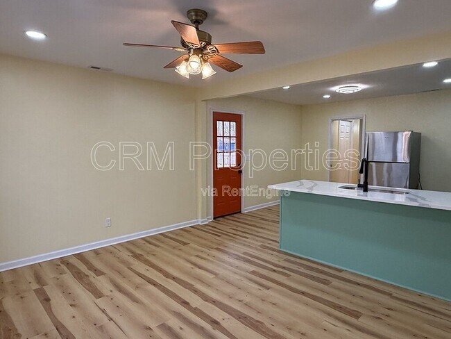 Foto del edificio - 808 Maumee Dr