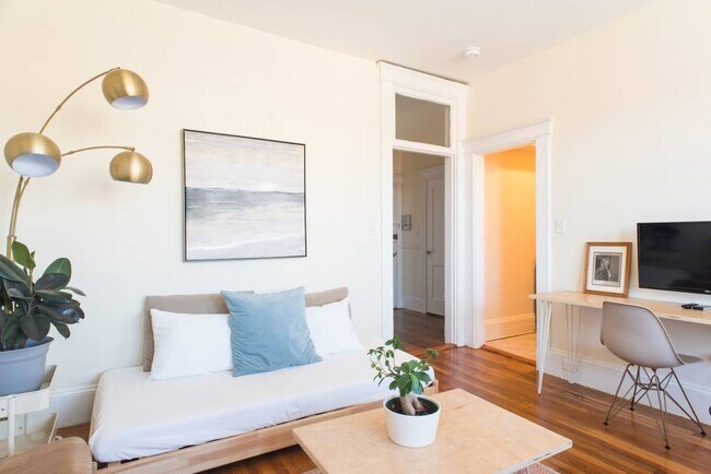 Building Photo - 1318 Commonwealth Ave