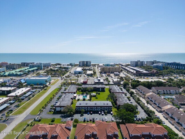 Foto del edificio - Riverview Manor 306