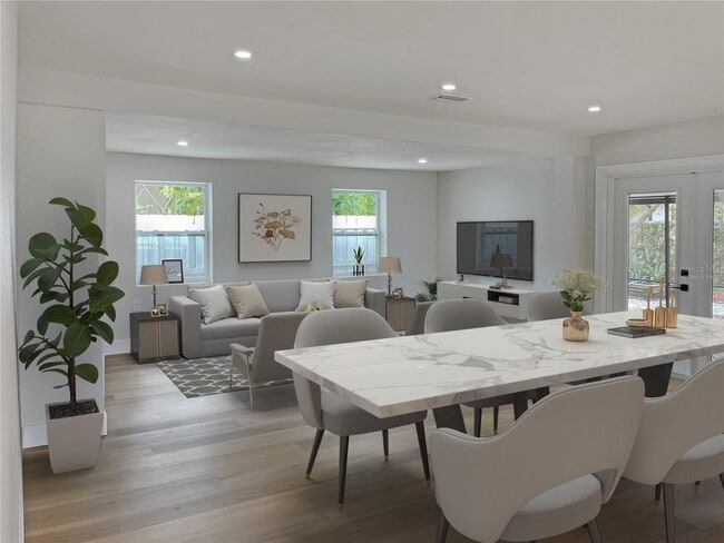 Foto del edificio - Fully Remodeled Snell Isle Luxury Home - Available for Rent or Purchase!