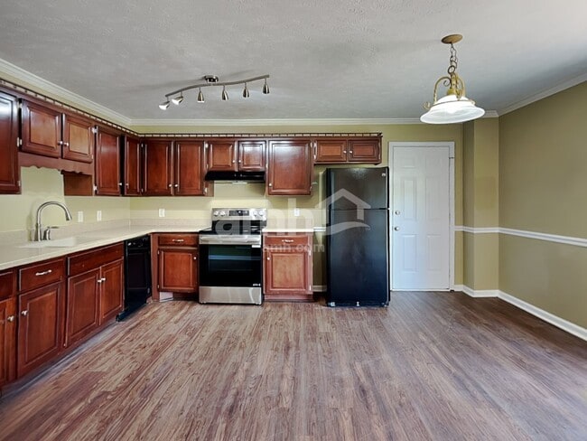 Building Photo - 101 Crestside Ct