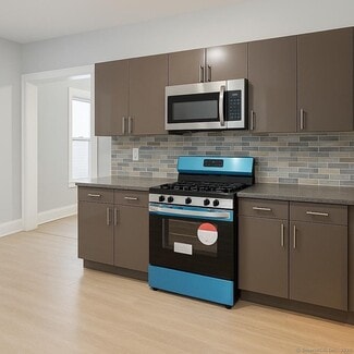 Building Photo - 105 Caroline St