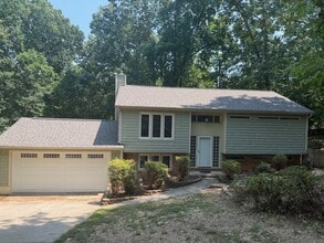 Building Photo - 6704 Winding Trail